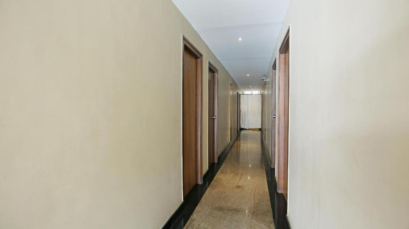 Samasth Rooms And Suits Мисор Екстериор снимка