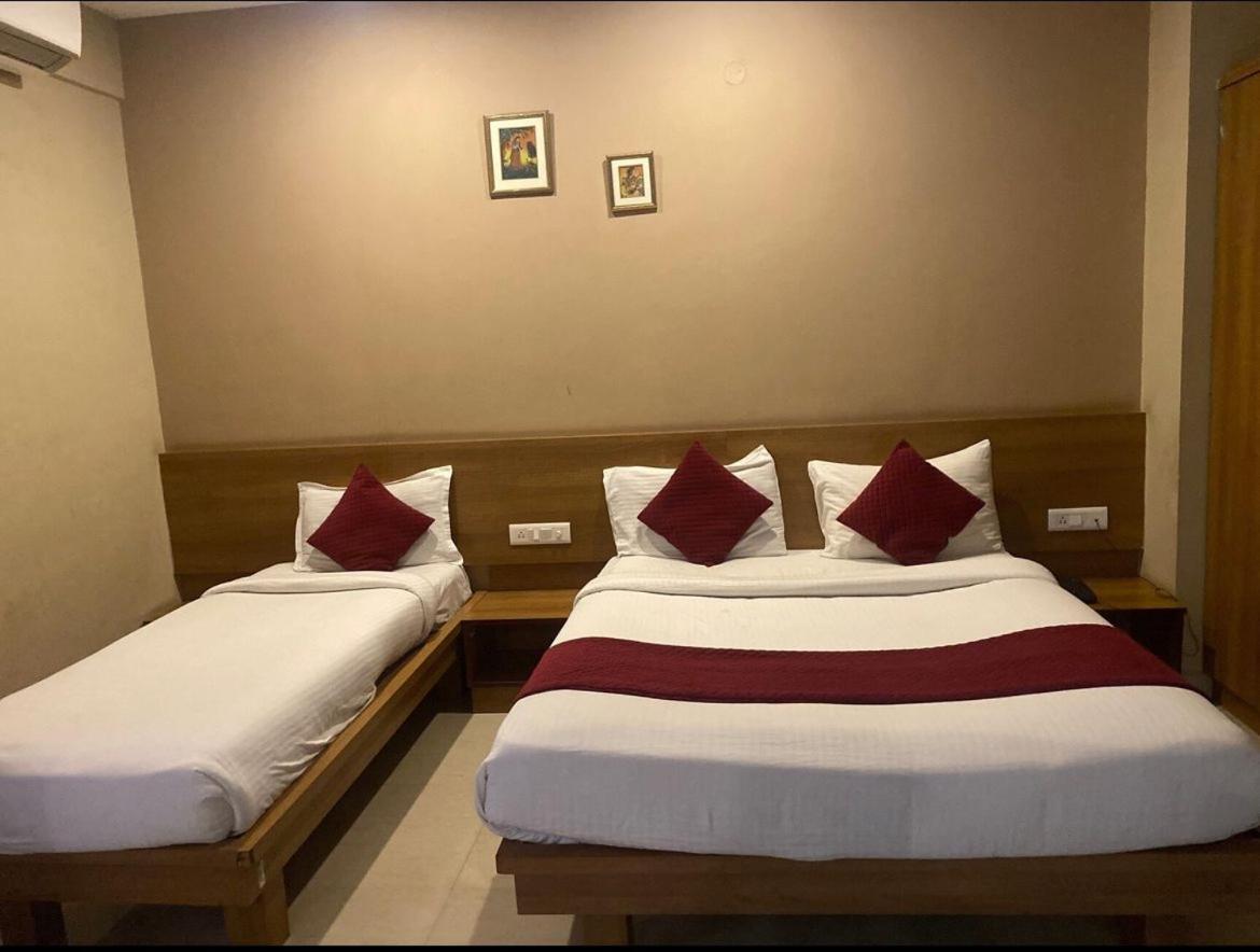 Samasth Rooms And Suits Мисор Екстериор снимка