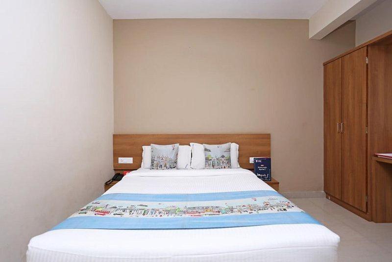 Samasth Rooms And Suits Мисор Екстериор снимка