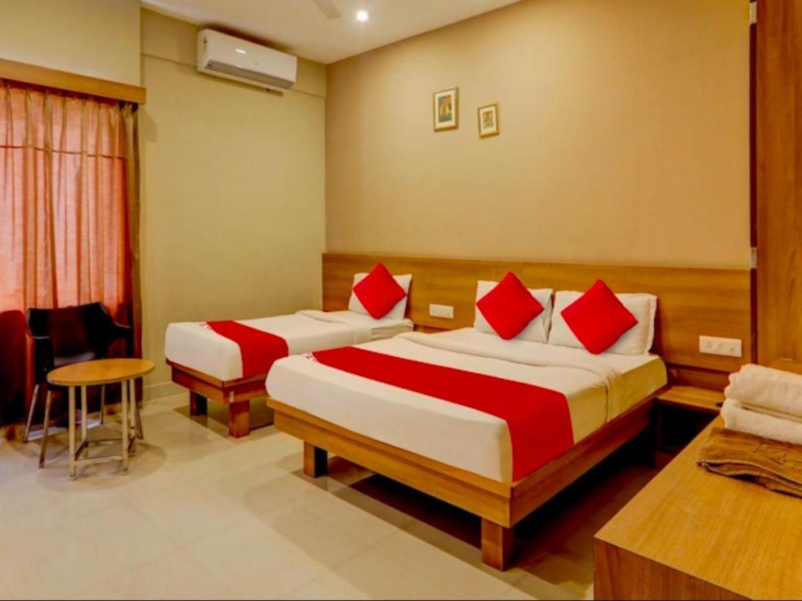 Samasth Rooms And Suits Мисор Екстериор снимка