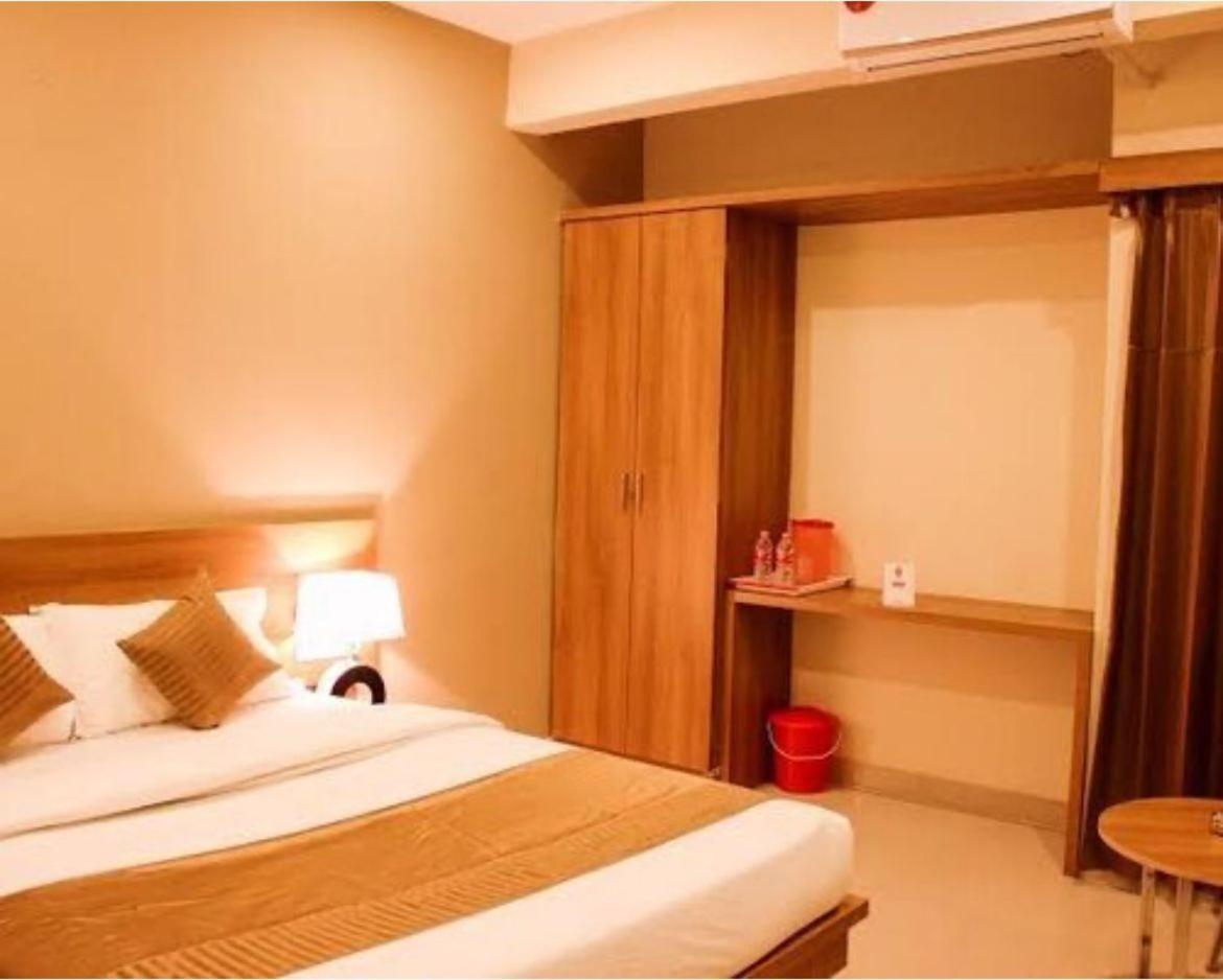 Samasth Rooms And Suits Мисор Екстериор снимка