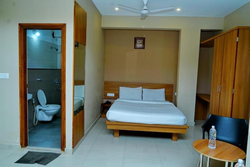 Samasth Rooms And Suits Мисор Екстериор снимка