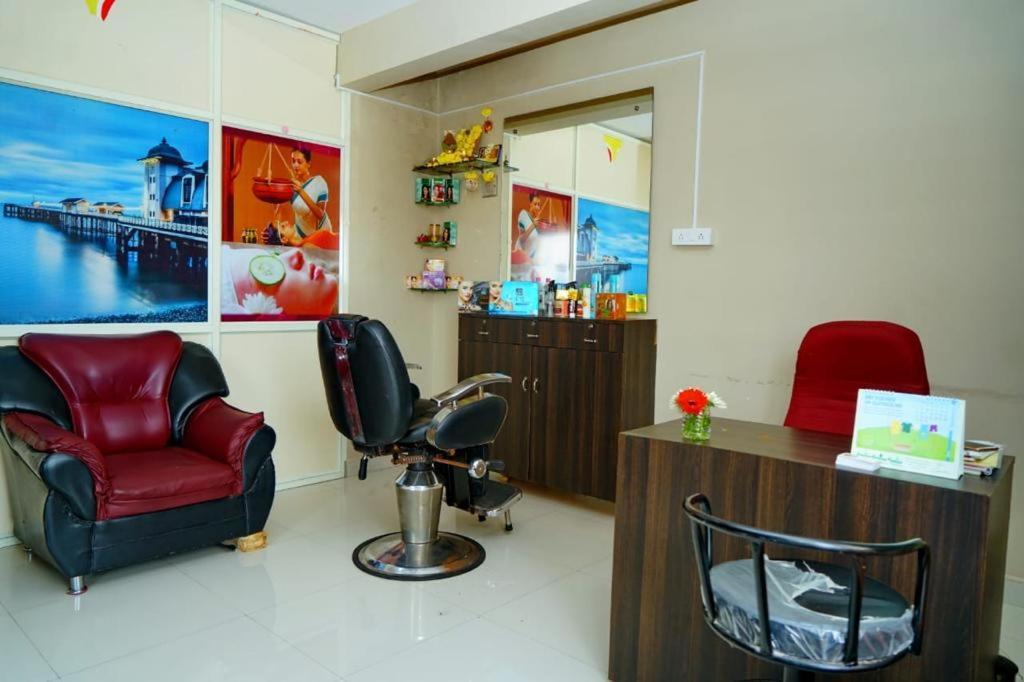 Samasth Rooms And Suits Мисор Екстериор снимка